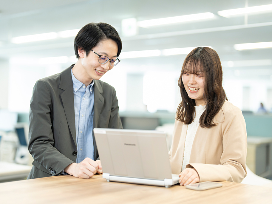 「共に育む」社風で生み出す豊かな人材力